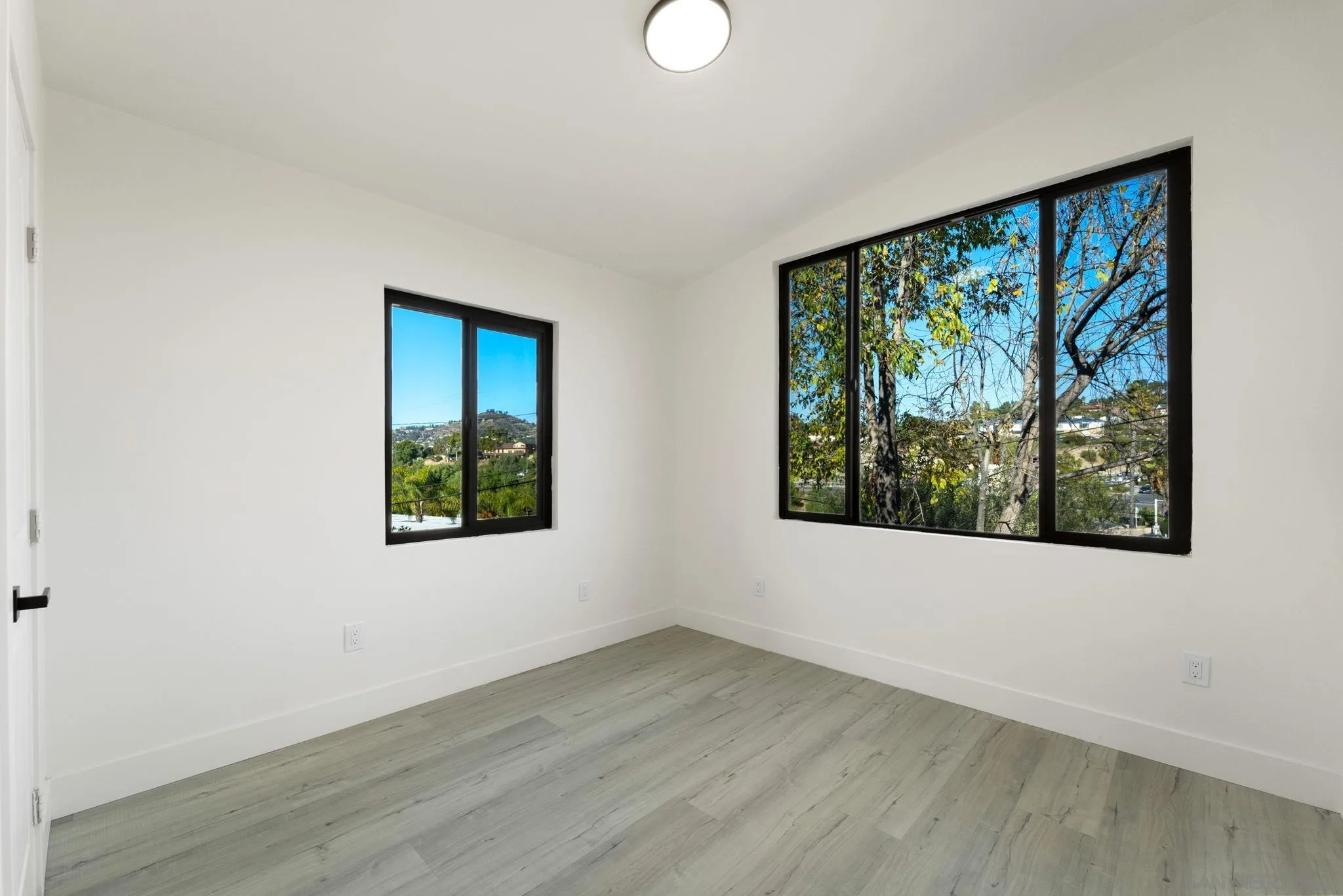 10150 Del Rio Road Spring Valley, CA 91977 - Photo 20 of 42 Gallery Image 20