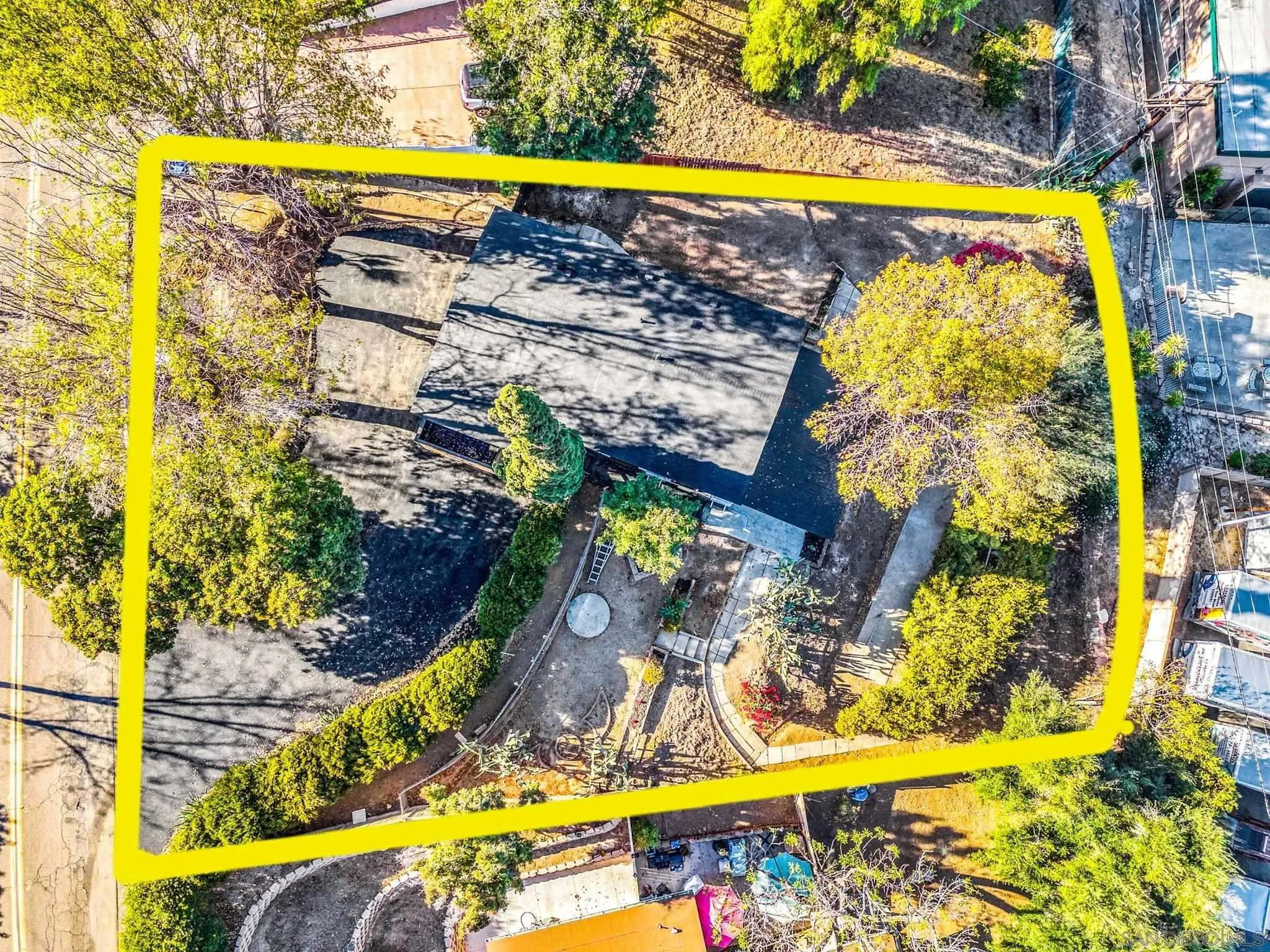 10150 Del Rio Road Spring Valley, CA 91977 - Photo 2 of 42 Gallery Image 2