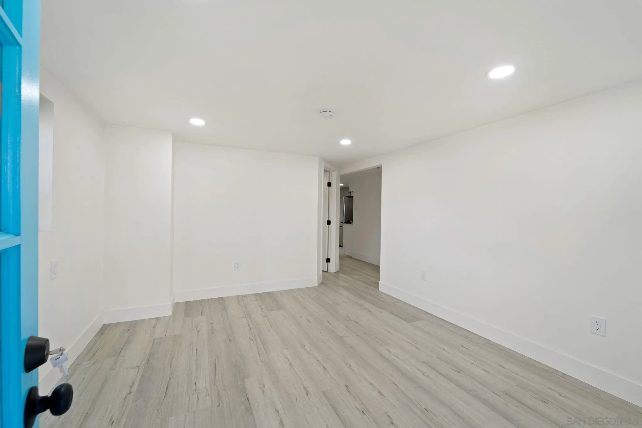 10150 Del Rio Road Spring Valley, CA 91977 - Photo 25 of 42 Gallery Image 25