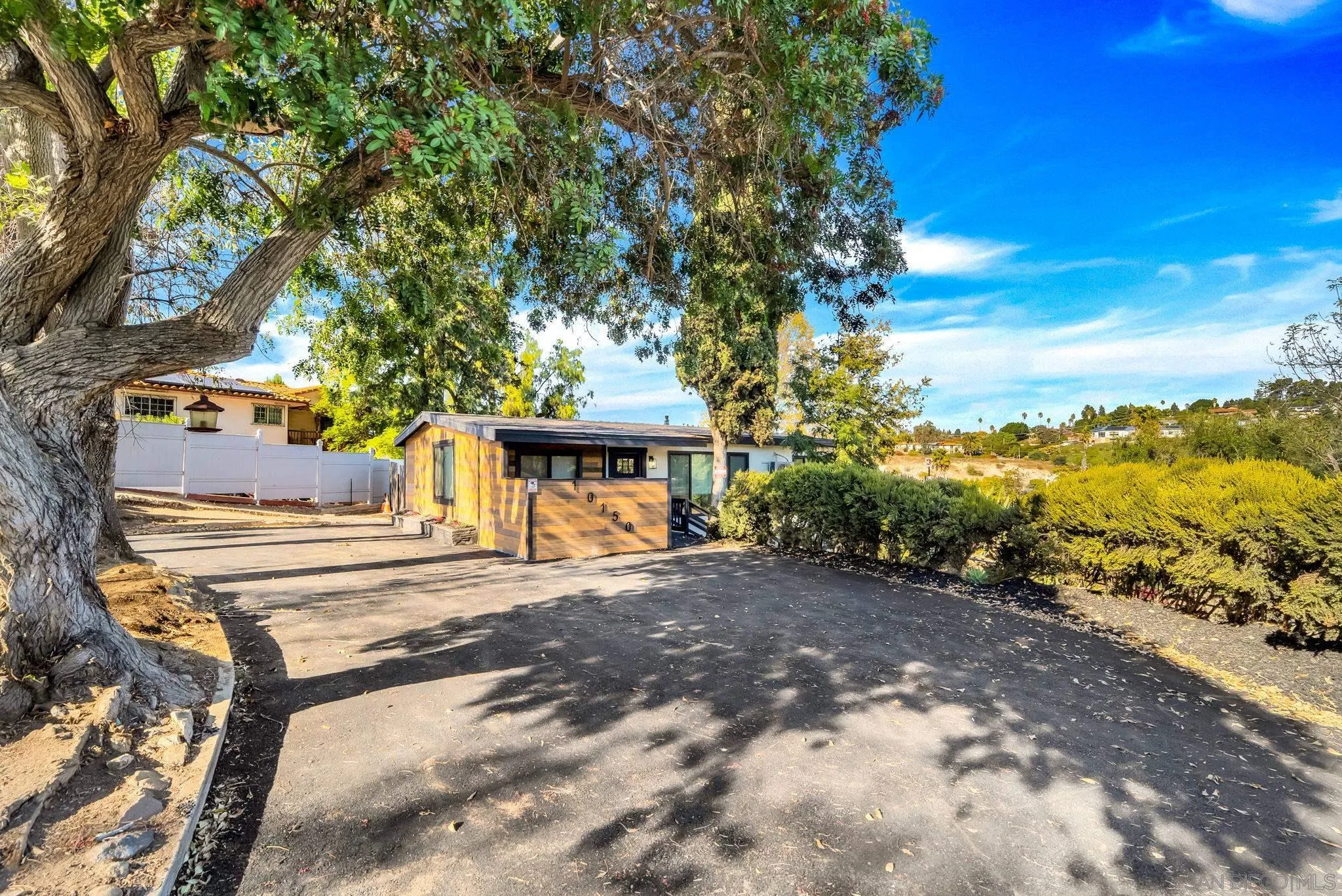 10150 Del Rio Road Spring Valley, CA 91977 - Photo 4 of 42 Gallery Image 4