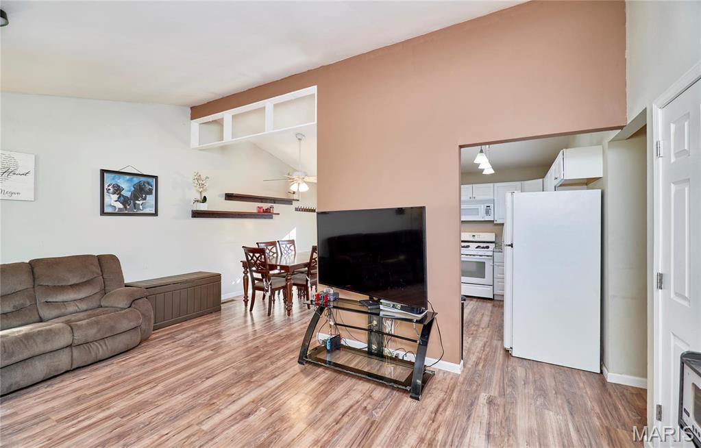 21 Deerpath Drive St. Peters, MO 63376 - Photo 3 of 26