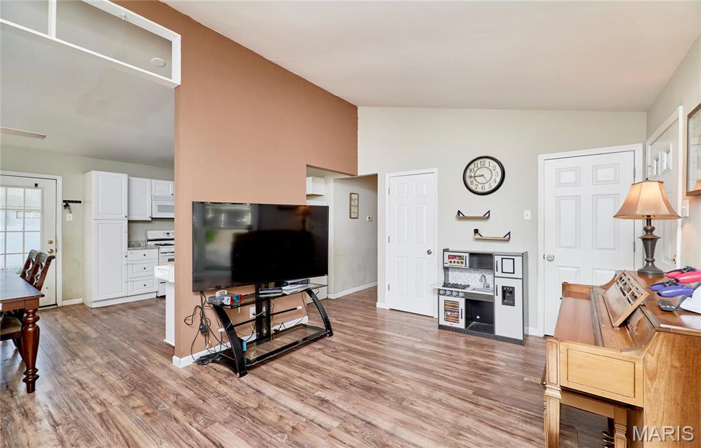 21 Deerpath Drive St. Peters, MO 63376 - Photo 9 of 26