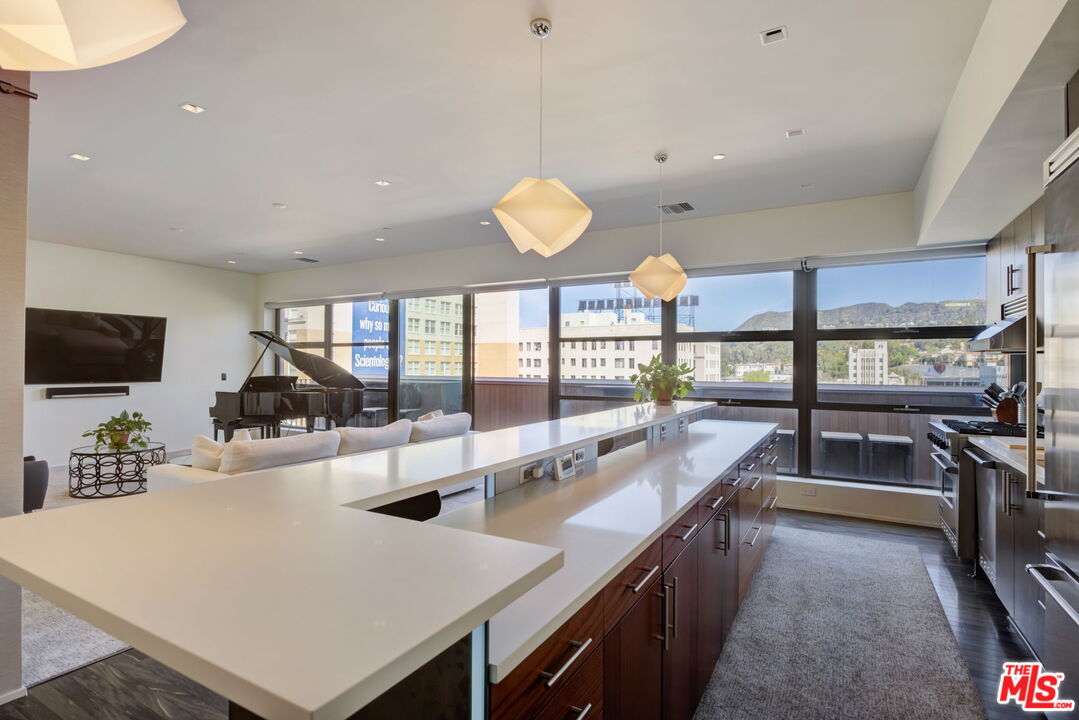 1645 Vine Street, Unit 908 Los Angeles, CA 90028 - Photo 13 of 58