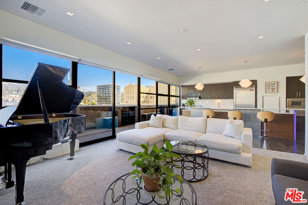 1645 Vine Street, Unit 908 Los Angeles, CA 90028 - Photo 19 of 58