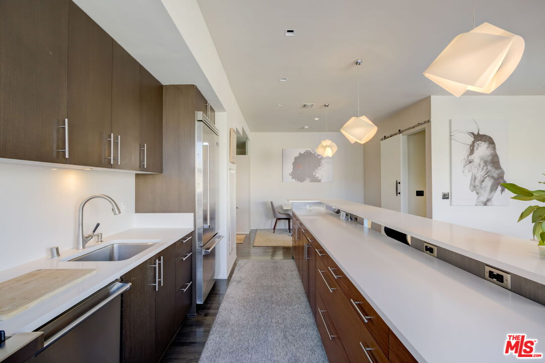 1645 Vine Street, Unit 908 Los Angeles, CA 90028 - Photo 23 of 58