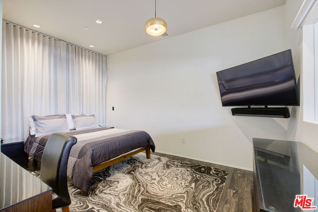 1645 Vine Street, Unit 908 Los Angeles, CA 90028 - Photo 27 of 58