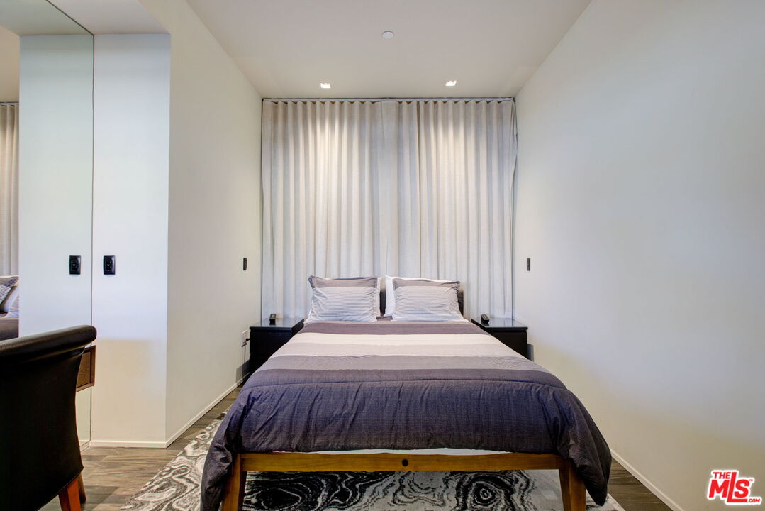 1645 Vine Street, Unit 908 Los Angeles, CA 90028 - Photo 30 of 58