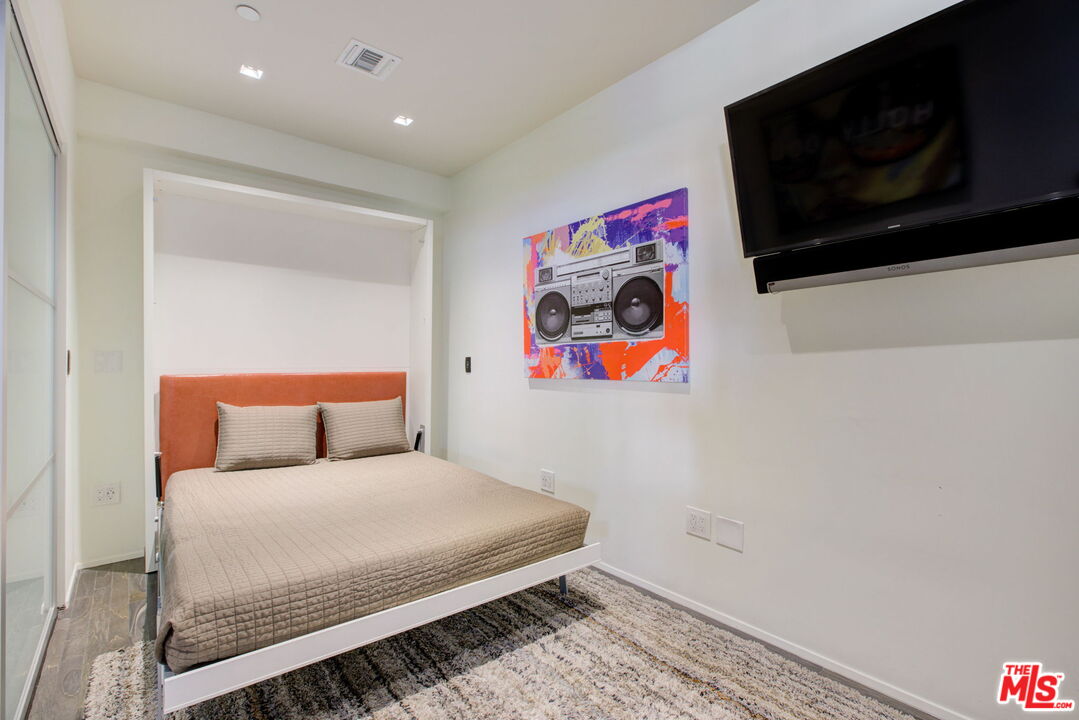 1645 Vine Street, Unit 908 Los Angeles, CA 90028 - Photo 35 of 58