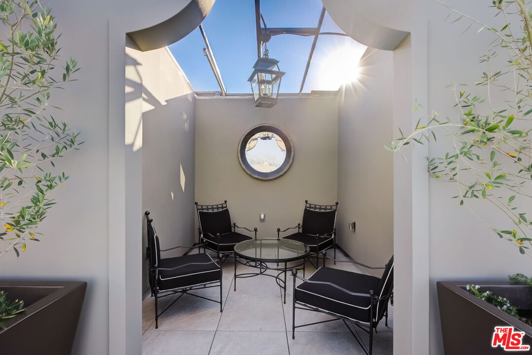 1645 Vine Street, Unit 908 Los Angeles, CA 90028 - Photo 48 of 58