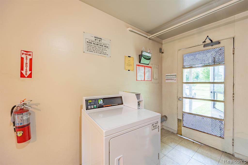 2704 West 13 Mile Road, Unit 12 Royal Oak, MI 48073 - Photo 20 of 20