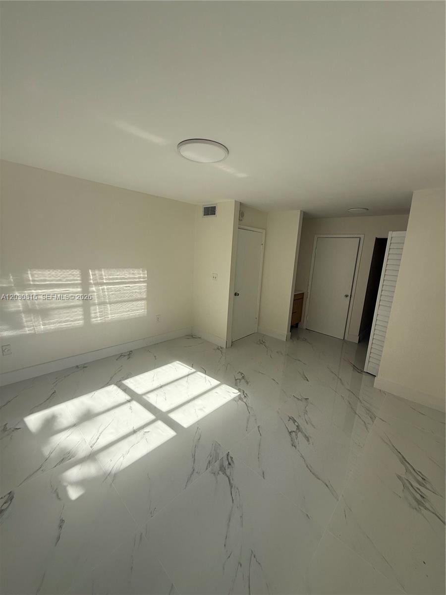 1673 Bay Road, Unit 306 Miami Beach, FL 33139 - Photo 20 of 22