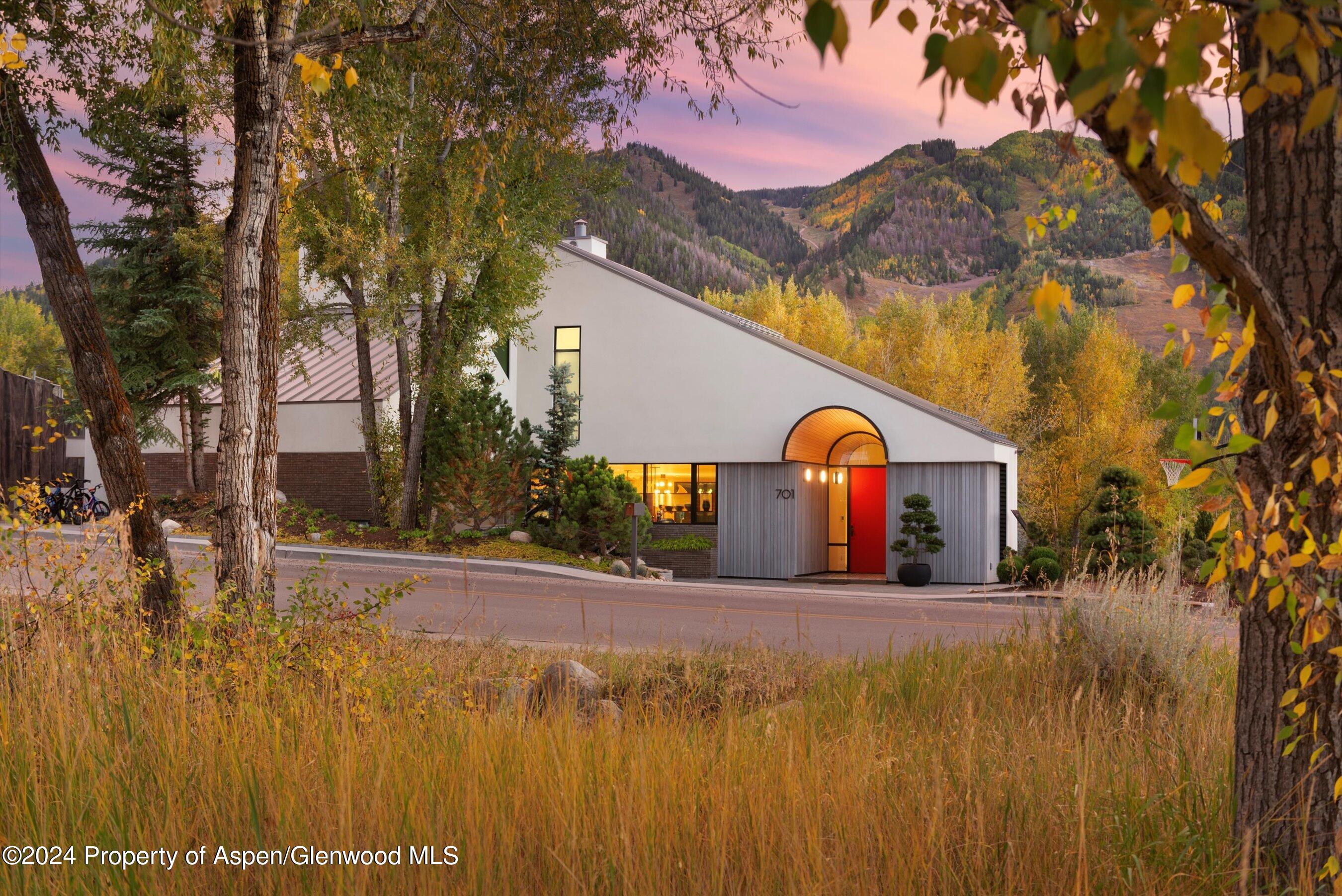 94-701Gibson_240919002