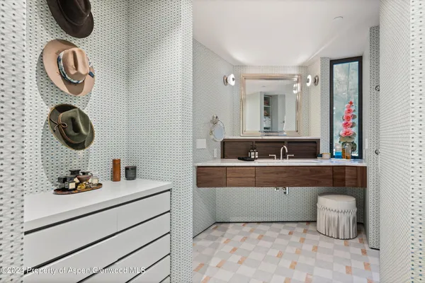 $250,000 | 701 Gibson Avenue, Aspen, CO 81611