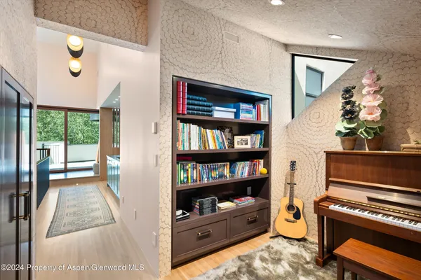 $250,000 | 701 Gibson Avenue, Aspen, CO 81611