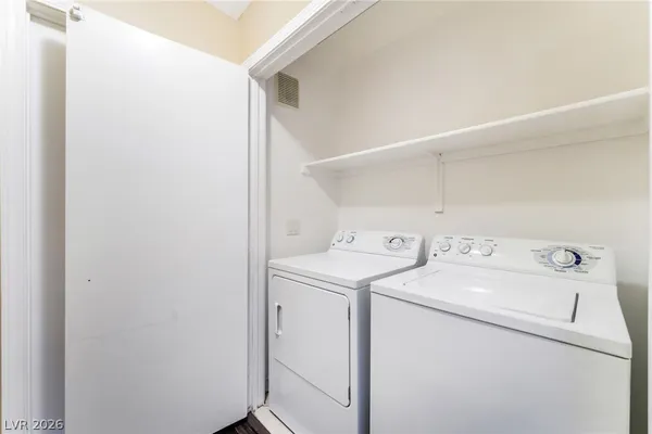 $1,495 | 350 South Durango Drive, Unit 233, Las Vegas, NV 89145