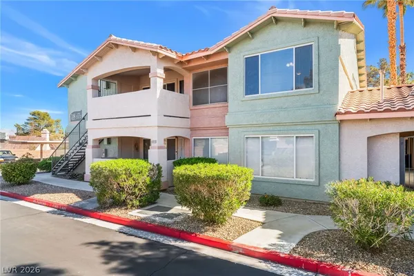 $1,495 | 350 South Durango Drive, Unit 233, Las Vegas, NV 89145