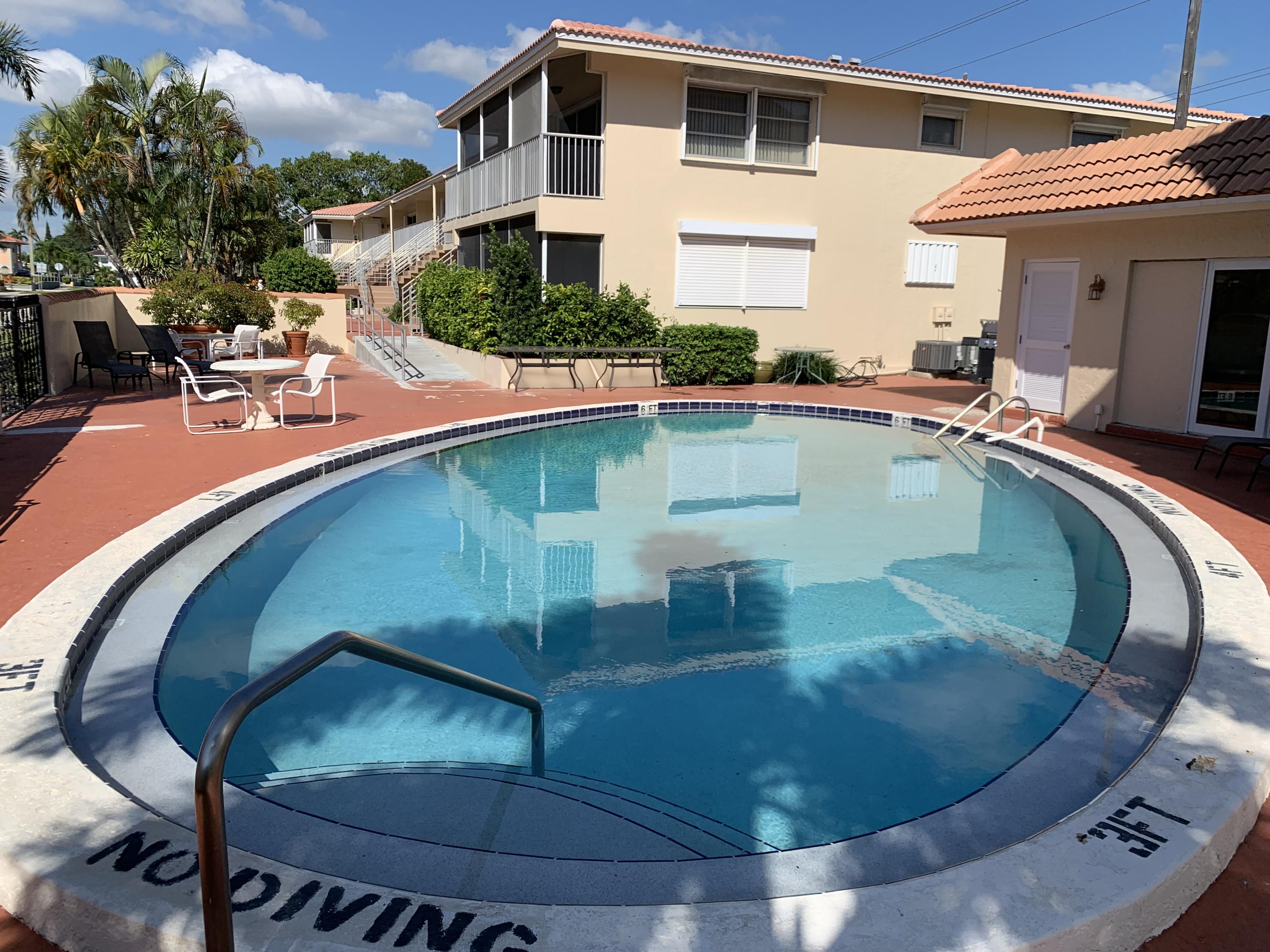 371 Southwest 8th Street, Unit 2C Boca Raton, FL 33432 - Photo 19 of 20 Pool