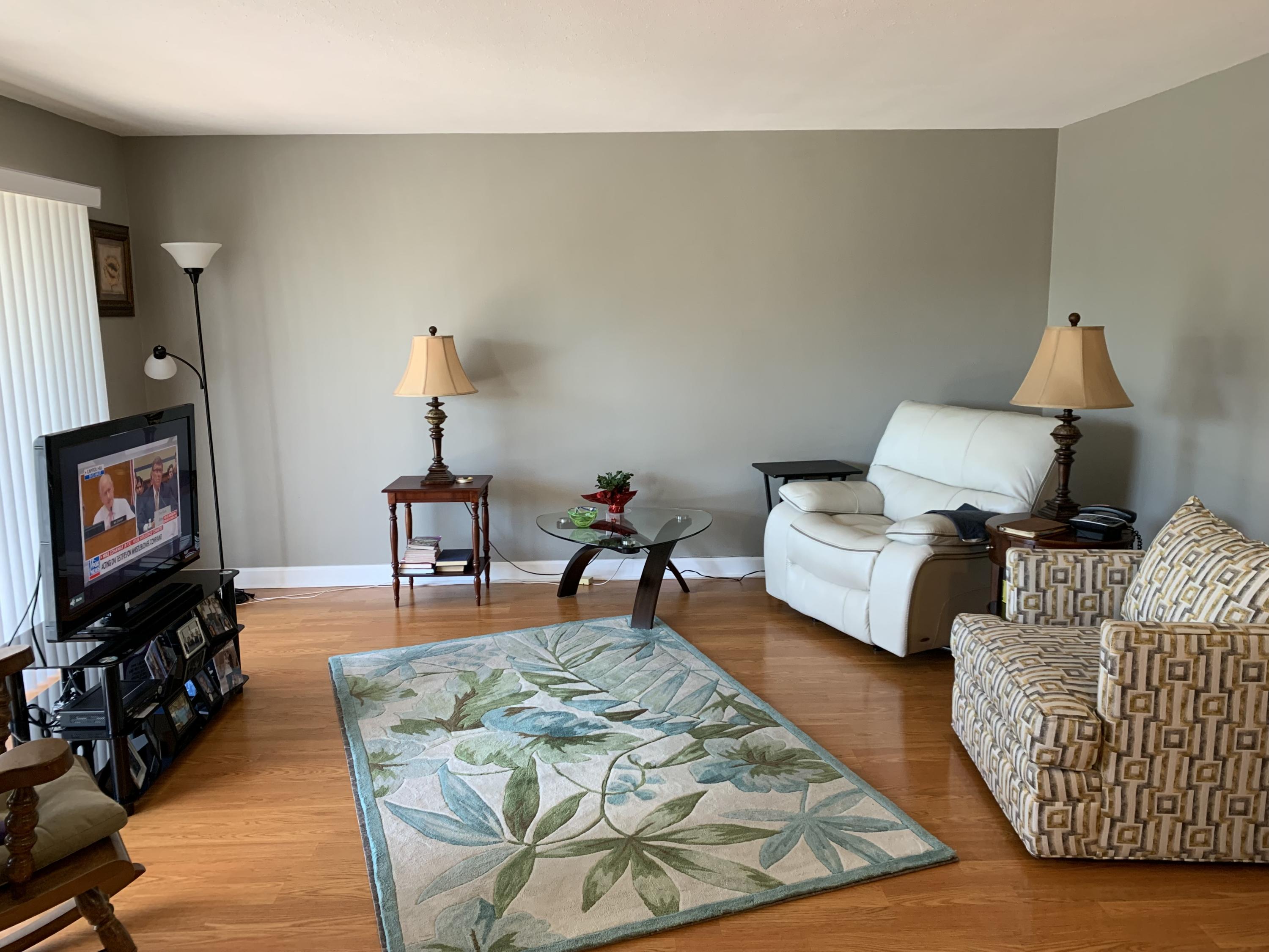 371 Southwest 8th Street, Unit 2C Boca Raton, FL 33432 - Photo 5 of 20 Living room