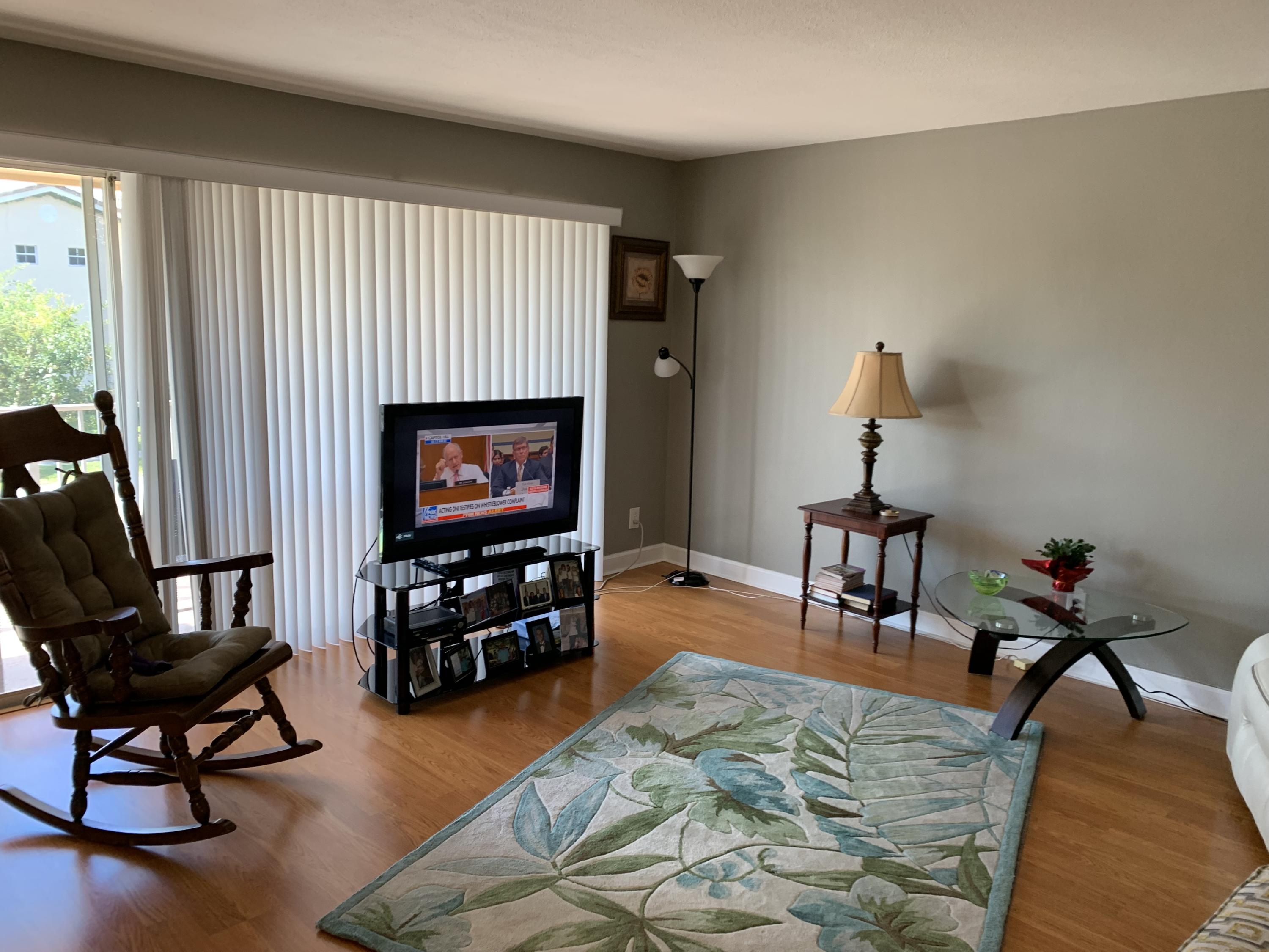 371 Southwest 8th Street, Unit 2C Boca Raton, FL 33432 - Photo 6 of 20 Living room
