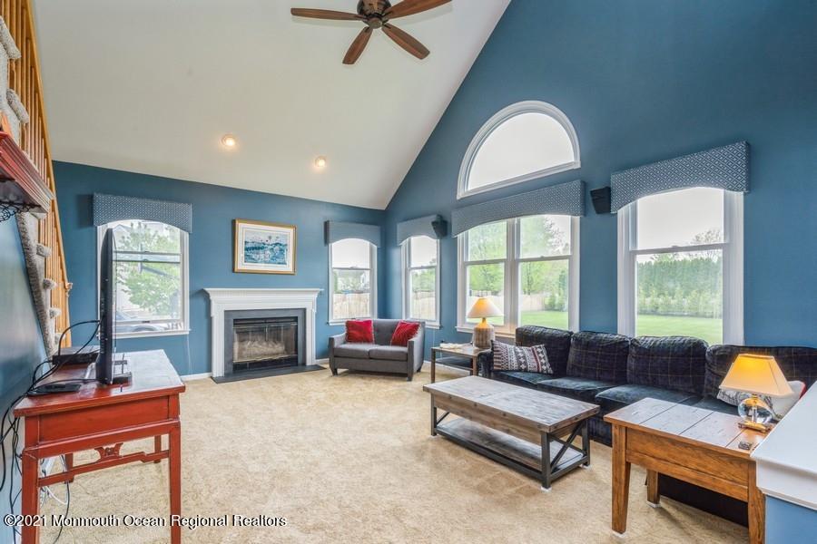 135 Pin Oak Road Freehold, NJ 07728 - Photo 5 of 26 07_135PinOakRd_2024_LowRes