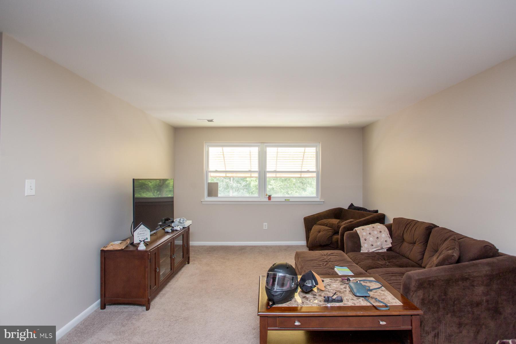 10849 Academy Road Philadelphia, PA 19154 - Photo 9 of 58