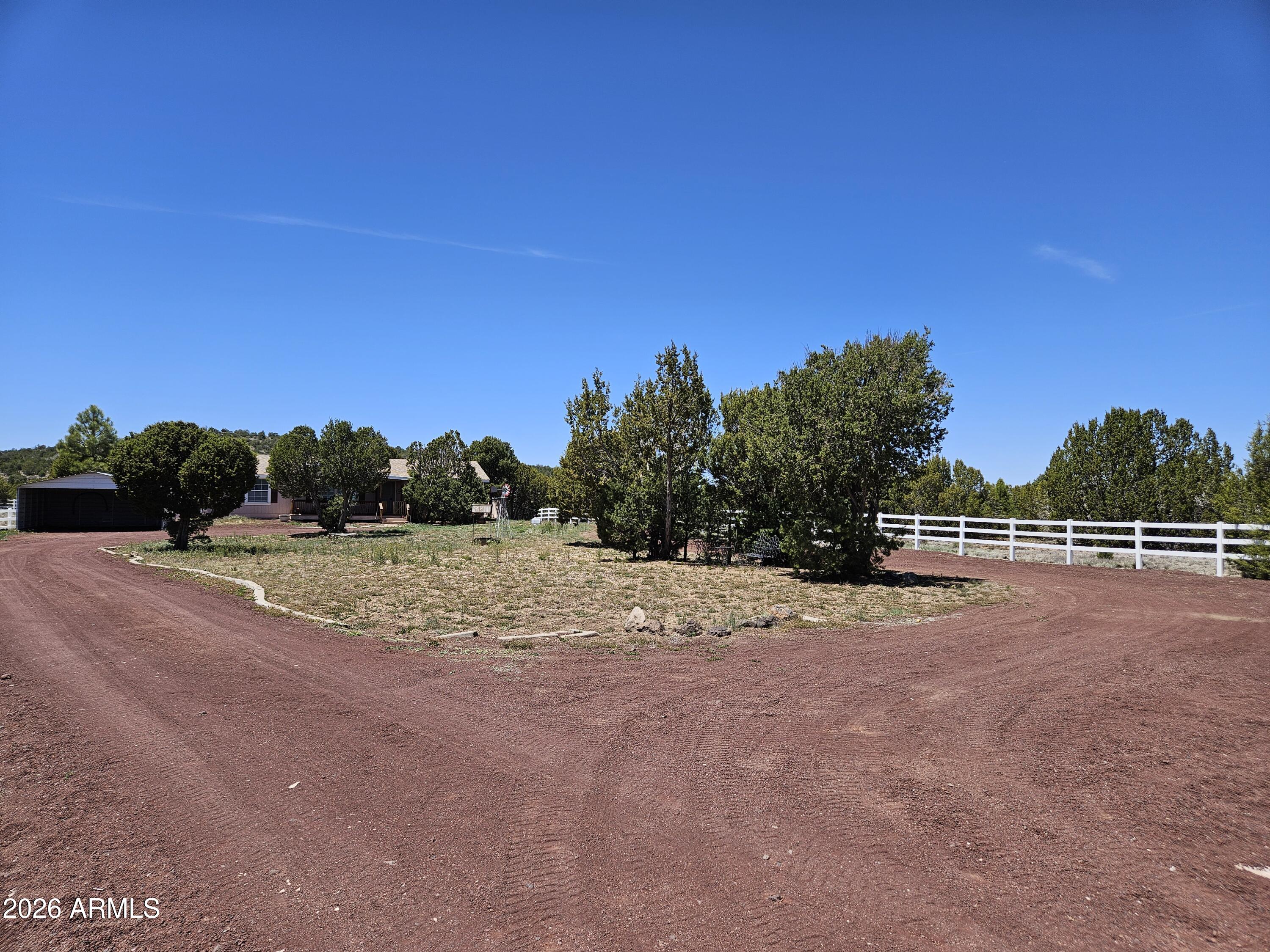 8400 North Red Lake Road Williams, AZ 86046 - Photo 2 of 37 Circle Driveway