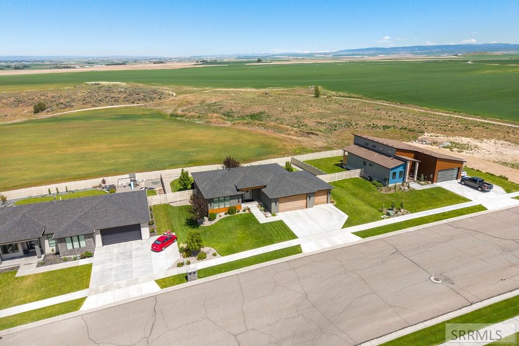 609 South Hidden Valley Road Rexburg, ID 83440 - Photo 16 of 78
