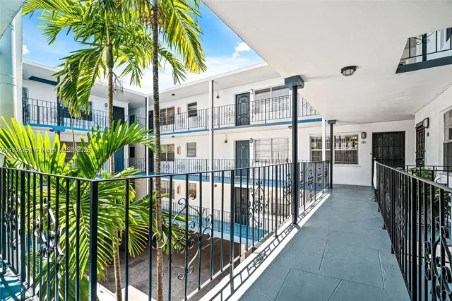 $160,000 | 1230 Northeast 139th Street, Unit 304, North Miami, FL 33161