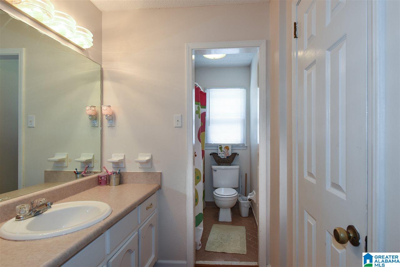 805 Round Hill Road Pelham, AL 35124 - Photo 30 of 40