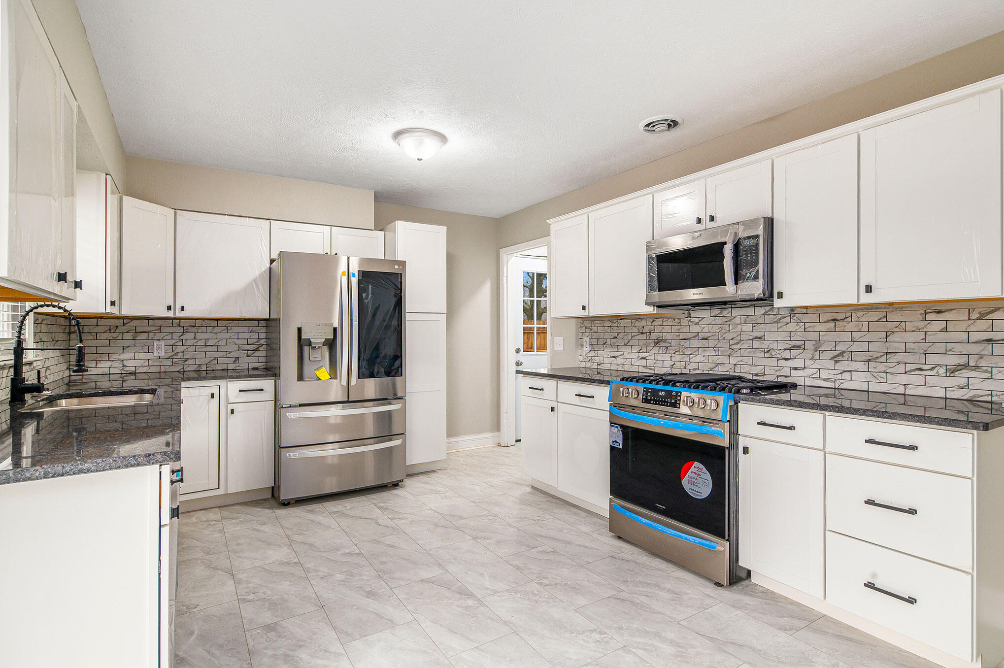 3004 Olney Road Kalamazoo, MI 49006 - Photo 7 of 35 Kitchen