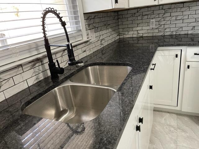 3004 Olney Road Kalamazoo, MI 49006 - Photo 8 of 35 Kitchen
