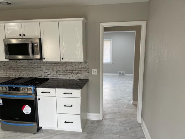 3004 Olney Road Kalamazoo, MI 49006 - Photo 9 of 35 Kitchen