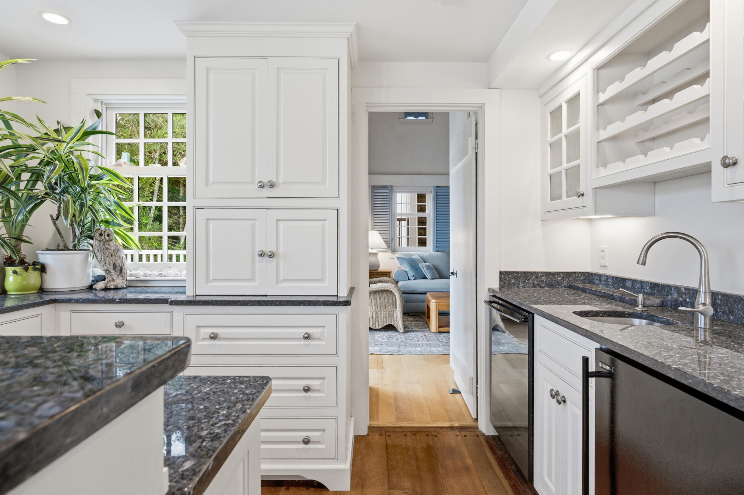 108 Queen Anne Road Chatham, MA 02633 - Photo 26 of 80 Breakfast Bar