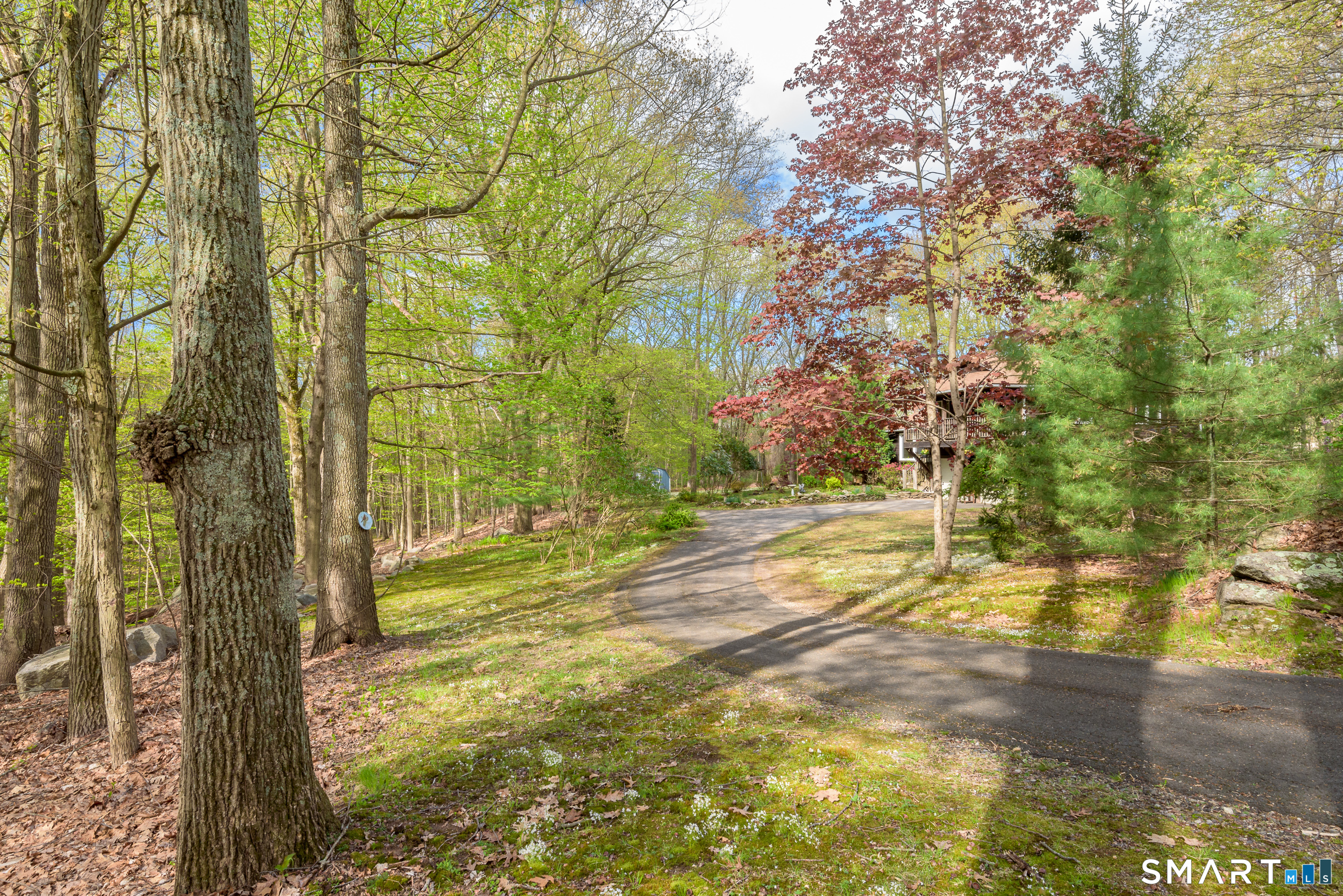 107 Bamforth Road Vernon, CT 06066 - Photo 2 of 40