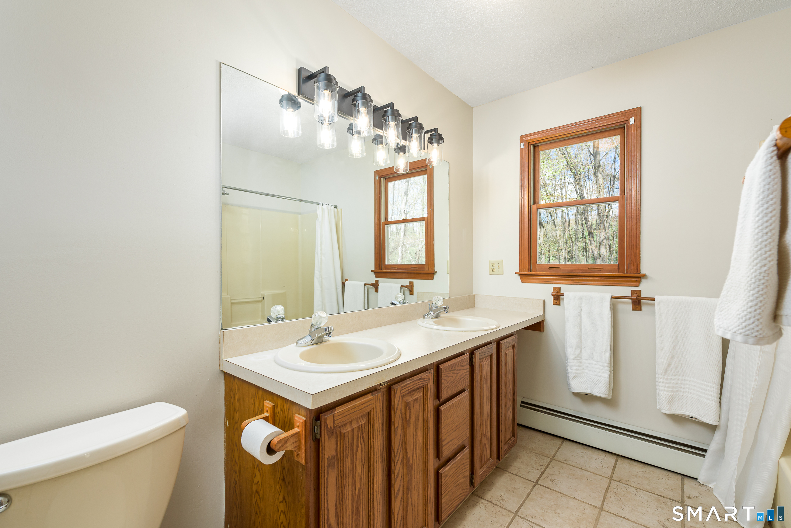 107 Bamforth Road Vernon, CT 06066 - Photo 24 of 40