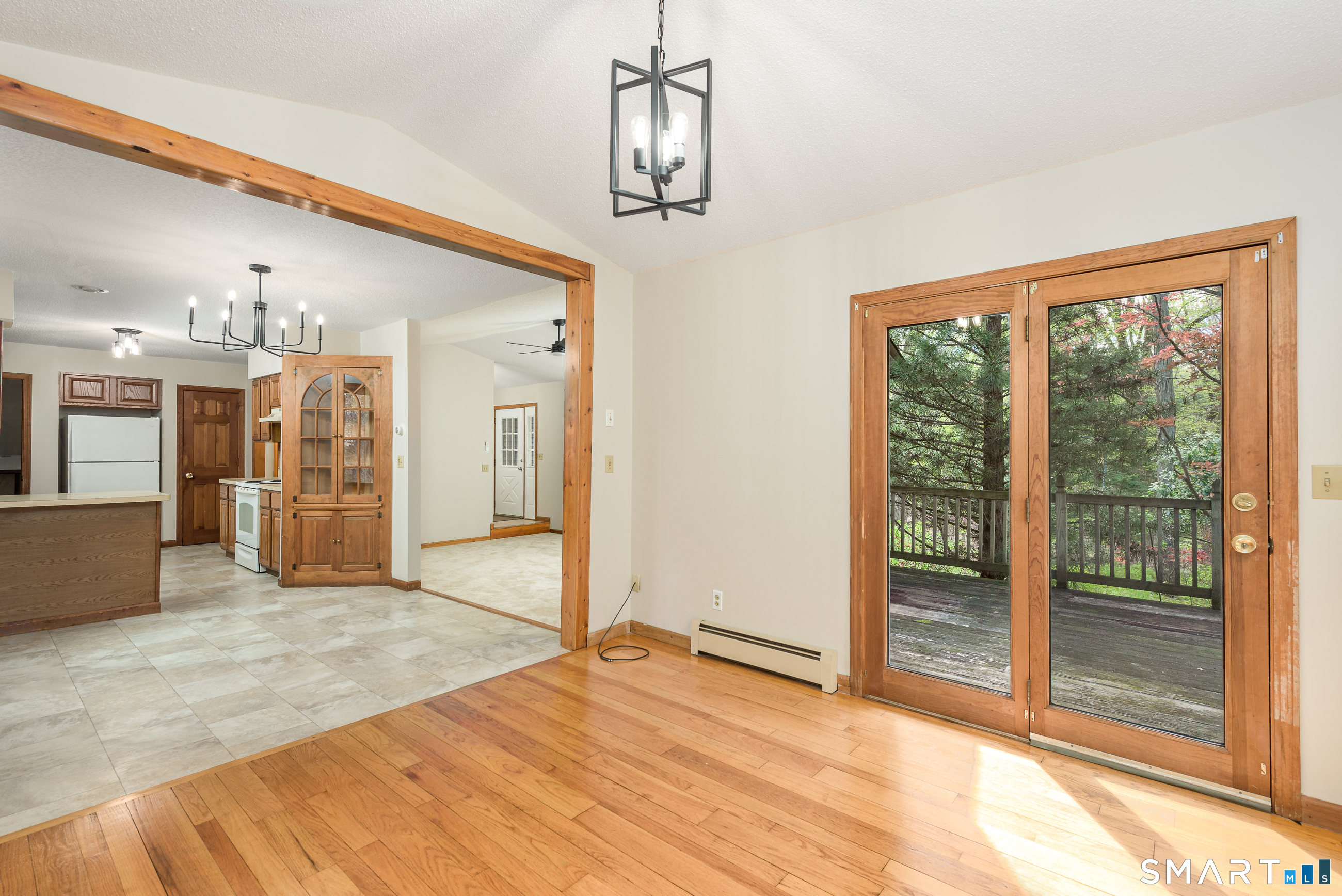 107 Bamforth Road Vernon, CT 06066 - Photo 9 of 40