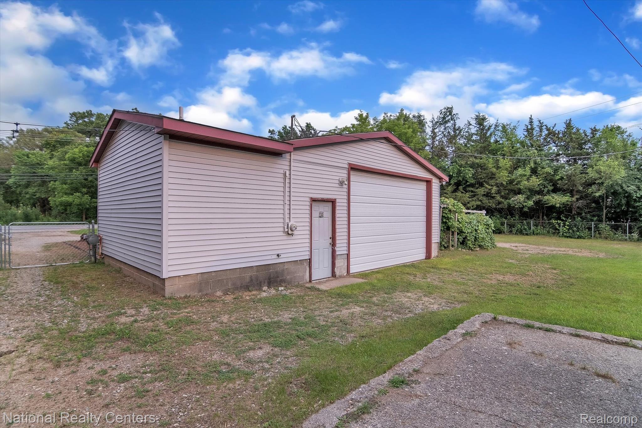 4641 Clintonville Road Clarkston, MI 48346 - Photo 38 of 40 38-4641-Clintonville-Rd-WindowStill-Real-Estate-Photography-38.jpg