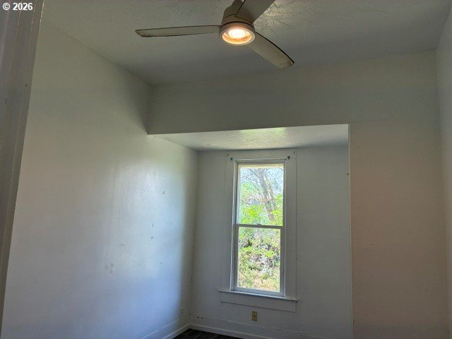 1914 Southeast Court Avenue Pendleton, OR 97801 - Photo 12 of 28 an empty room with a window