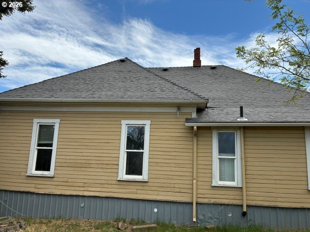 1914 Southeast Court Avenue Pendleton, OR 97801 - Photo 20 of 28 a view of a house with a door