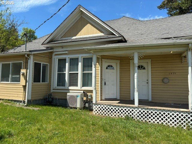 1914 Southeast Court Avenue Pendleton, OR 97801 - Photo 28 of 28 a view of a house with a large window and wooden fence