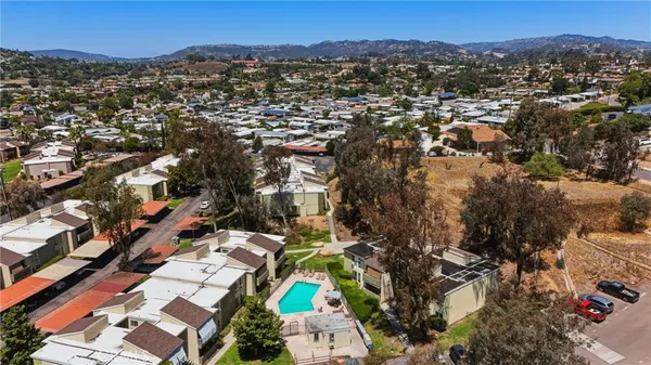 $314,900 | 830 West Lincoln Avenue, Unit 180, Escondido, CA 92026