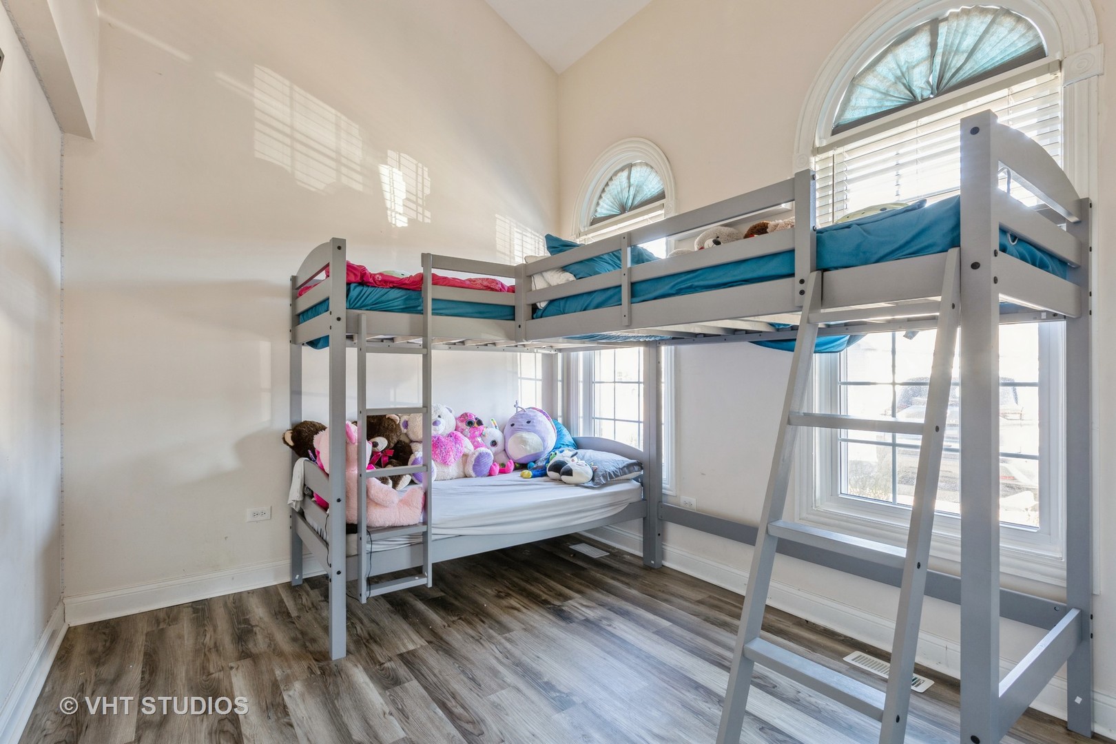 43 Foxcroft Road, Unit 139 Naperville, IL 60565 - Photo 8 of 12 Gallery Image 8