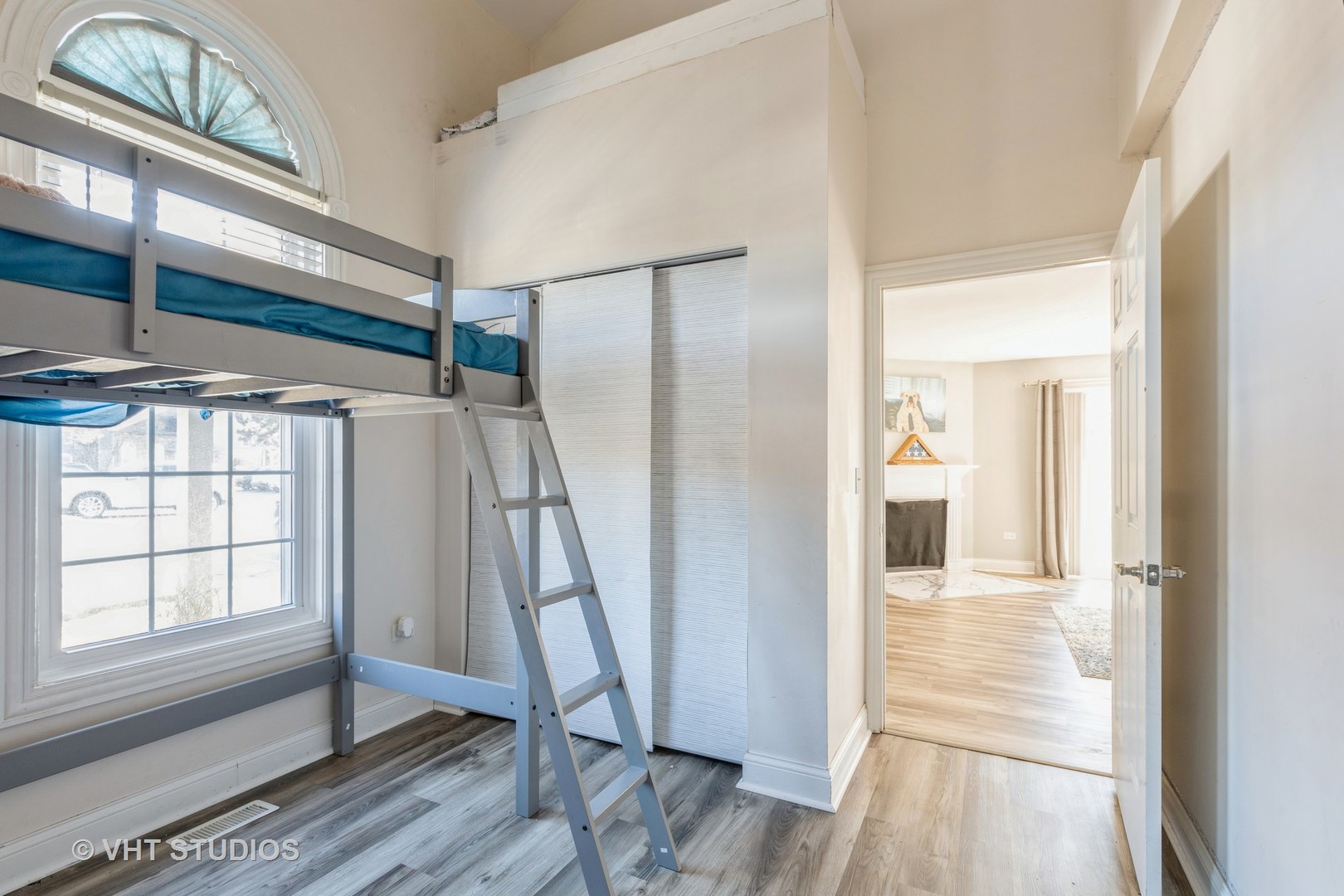 43 Foxcroft Road, Unit 139 Naperville, IL 60565 - Photo 9 of 12 Gallery Image 9