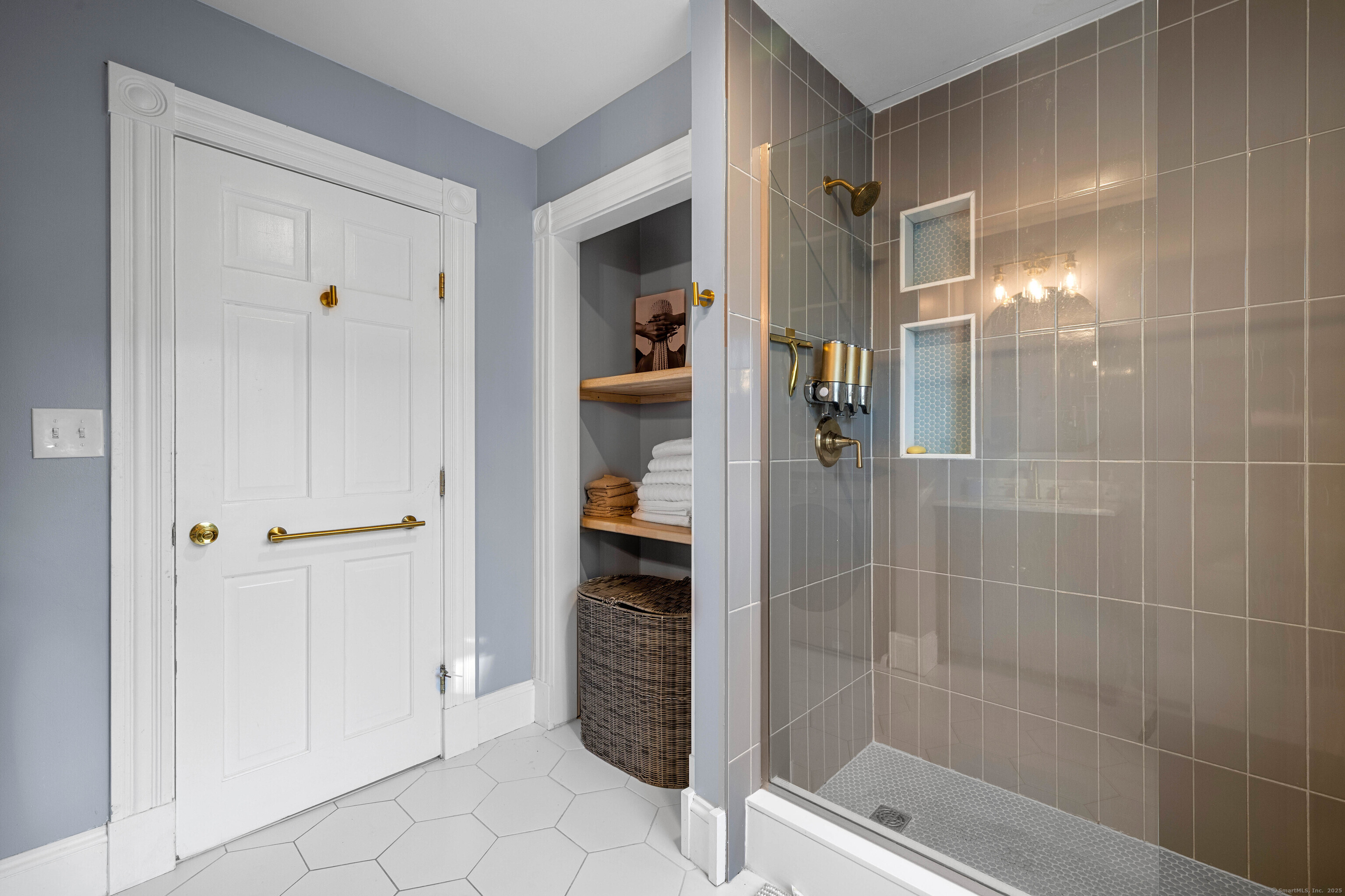 33 Sargeant Street Hartford, CT 06105 - Photo 12 of 33