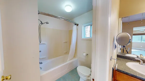 $258,900 | 705 Glenview Drive, Albert Lea, MN 56007