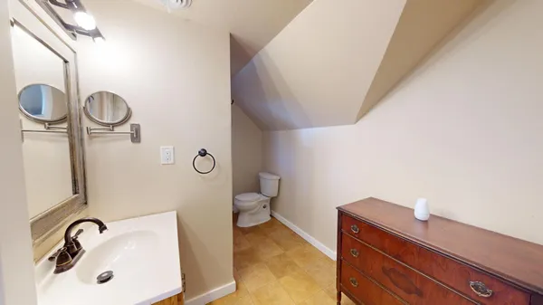 $258,900 | 705 Glenview Drive, Albert Lea, MN 56007