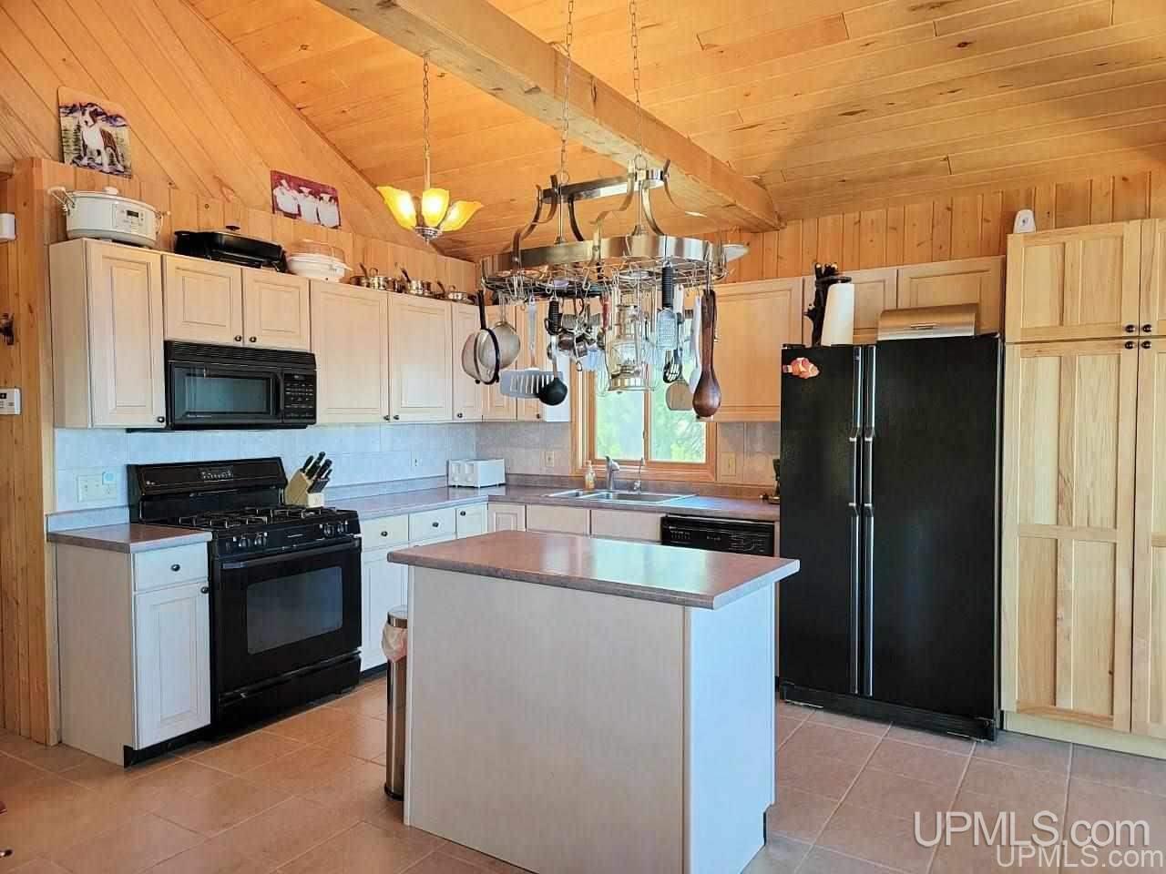 11744 Co Road Manistique, MI 49854 - Photo 9 of 49