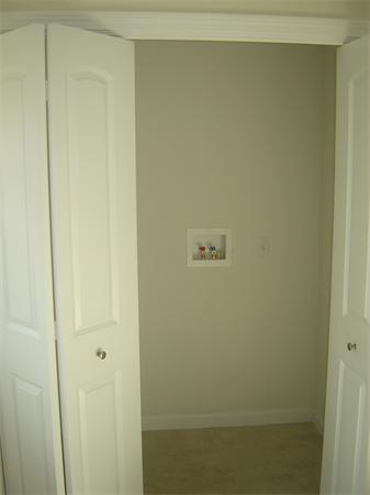 5 Dixfield Street Worcester, MA 01606 - Photo 8 of 15 Gallery Image 8