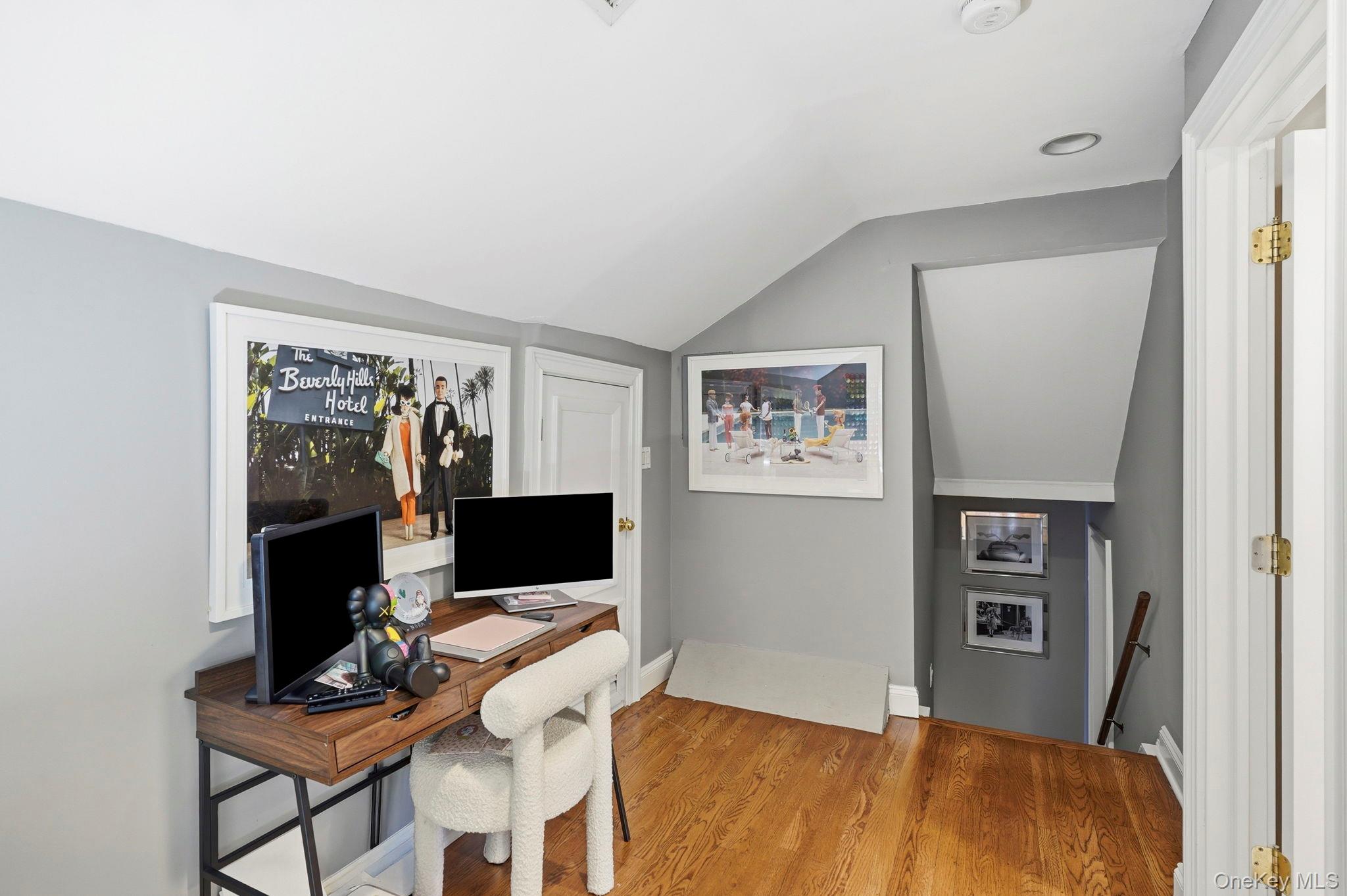 221 Mamaroneck Road Scarsdale, NY 10583 - Photo 18 of 36