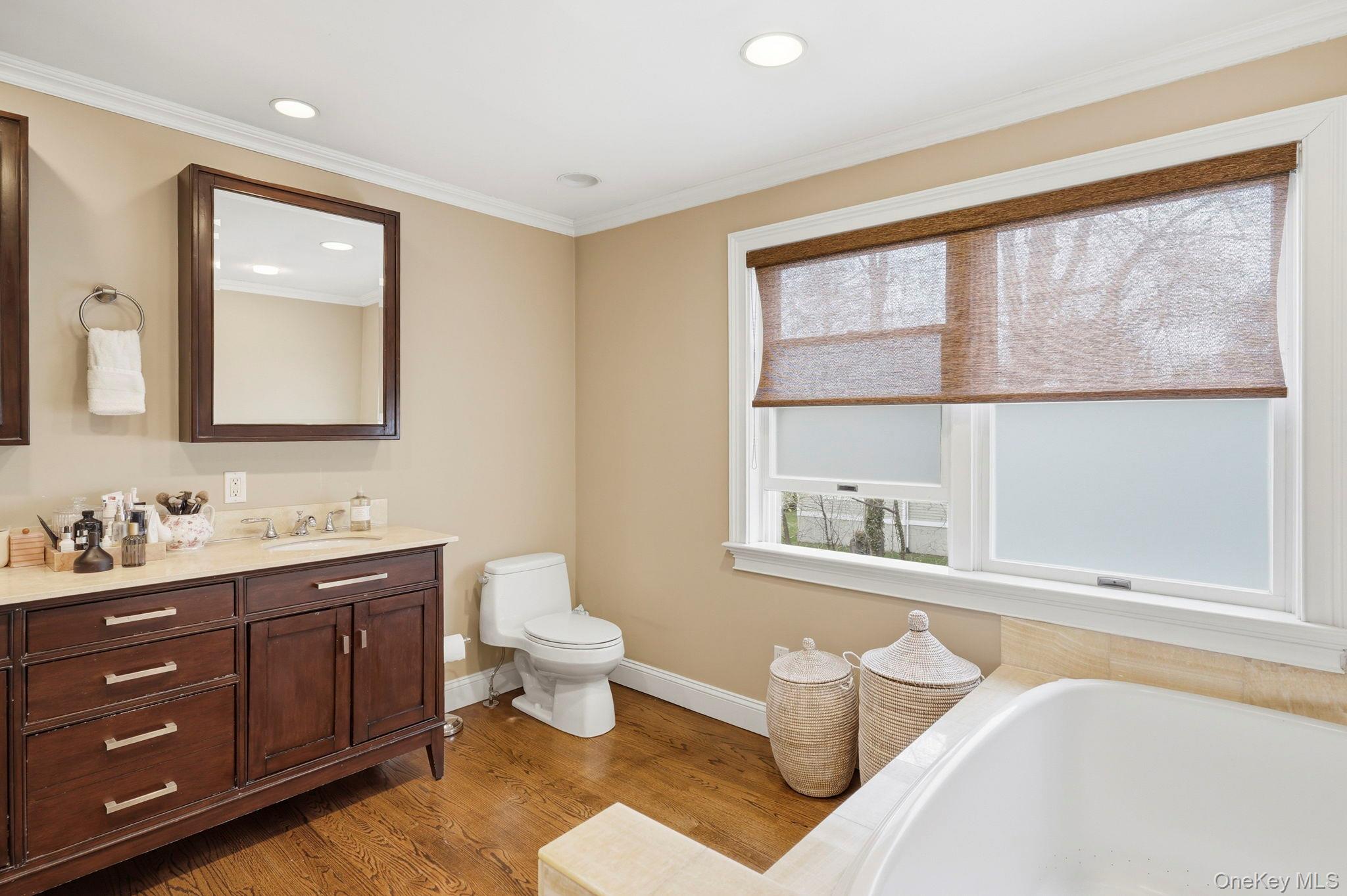 221 Mamaroneck Road Scarsdale, NY 10583 - Photo 20 of 36